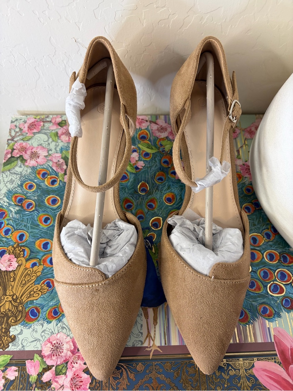 Tan Faux Suede Pointed Toe Ankle Strap Kitten Heels Size 8